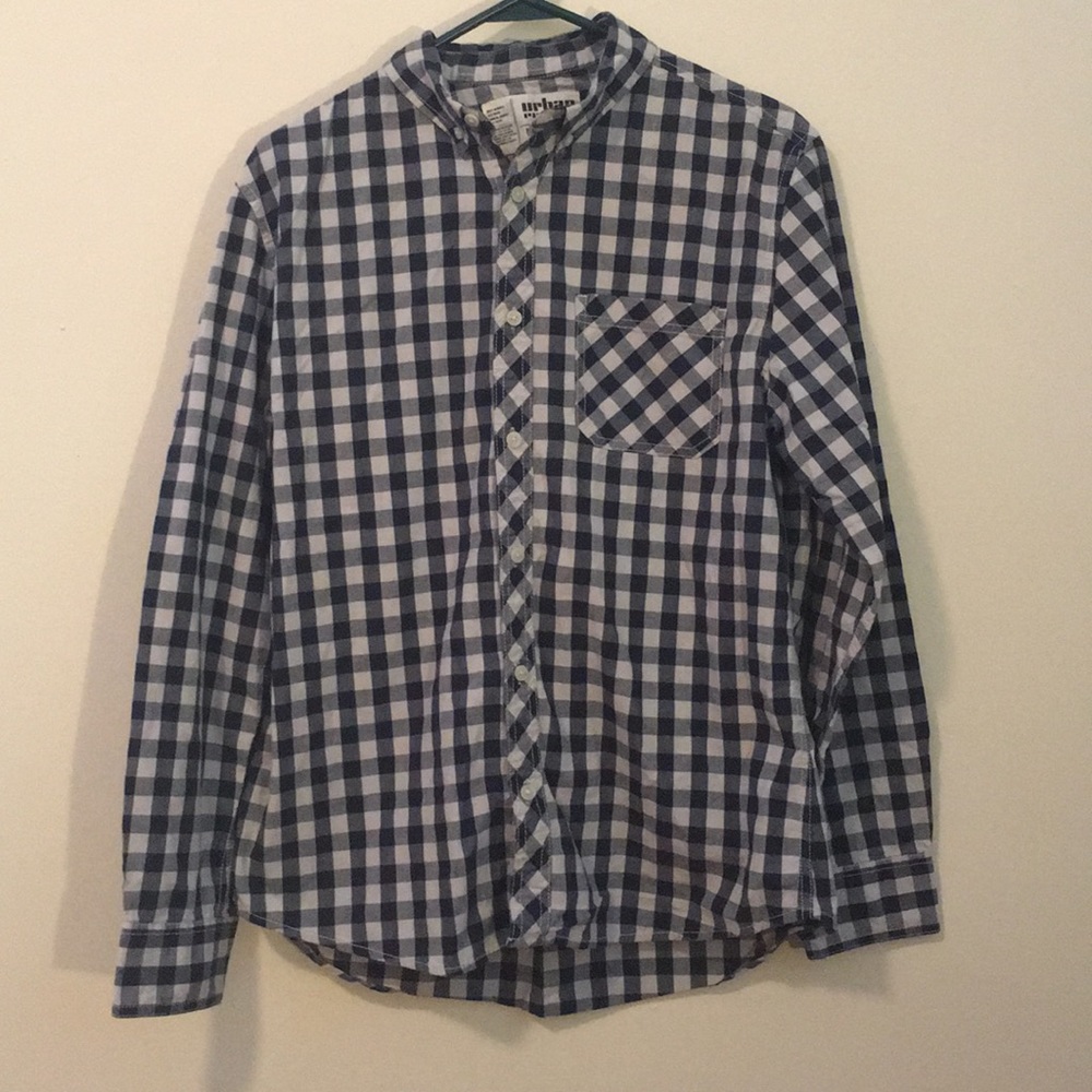 Like New Men’s casual button down shirt